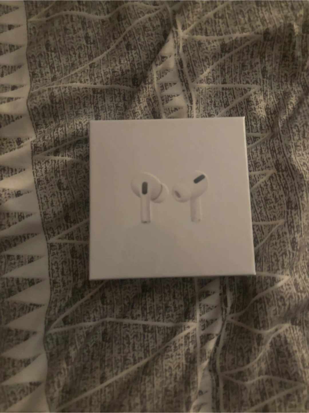 Apple AirPods Pro with MagSafe Charging Case