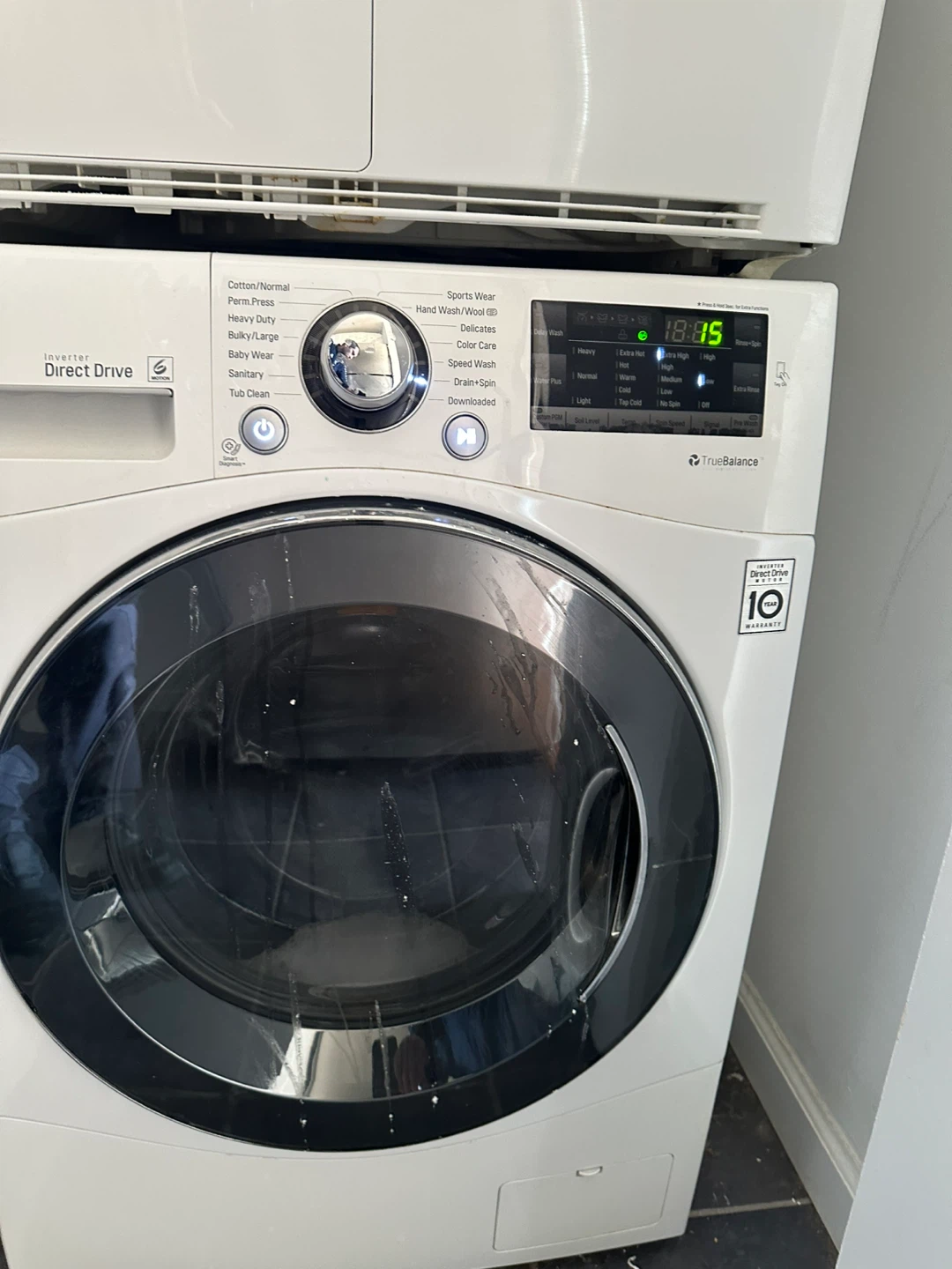 LG Front Load Washer and Dryer Stackable Set - photo 2