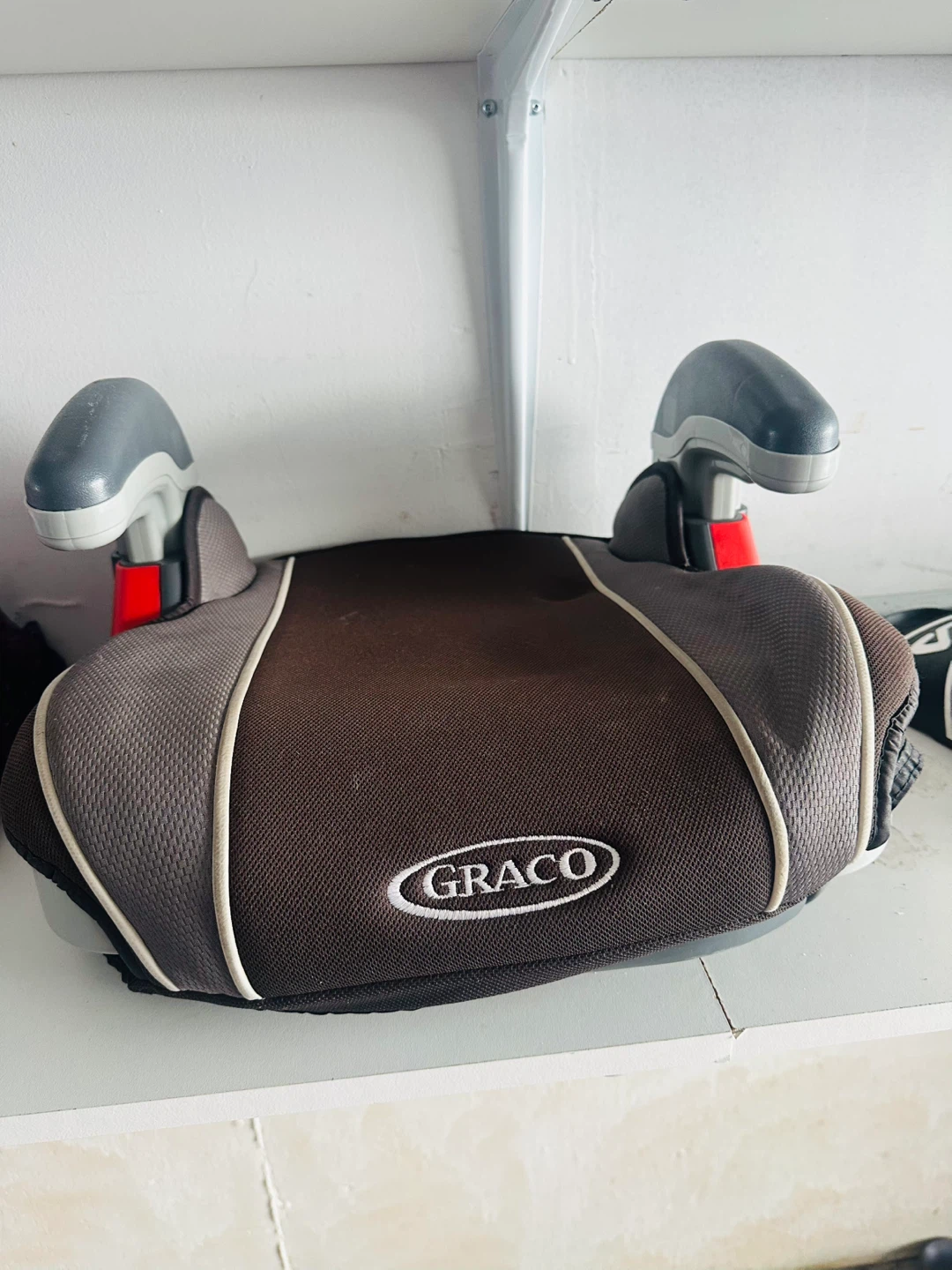 Graco Booster Seat - photo 2