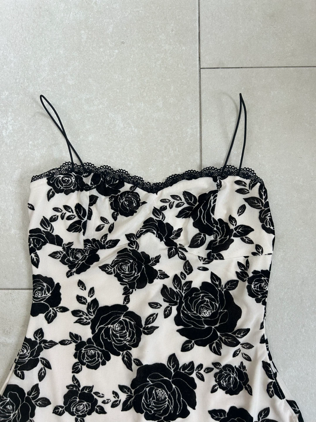 Cream & Black Rose Print Dress with Lace Trim - photo 2