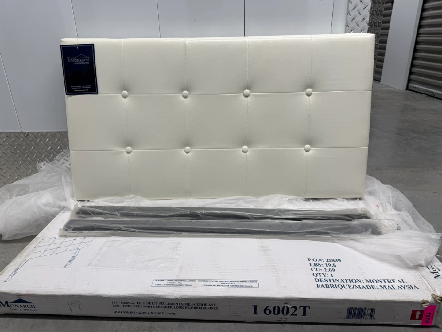 Monarch Twin Size White Tufted Headboard - photo 2