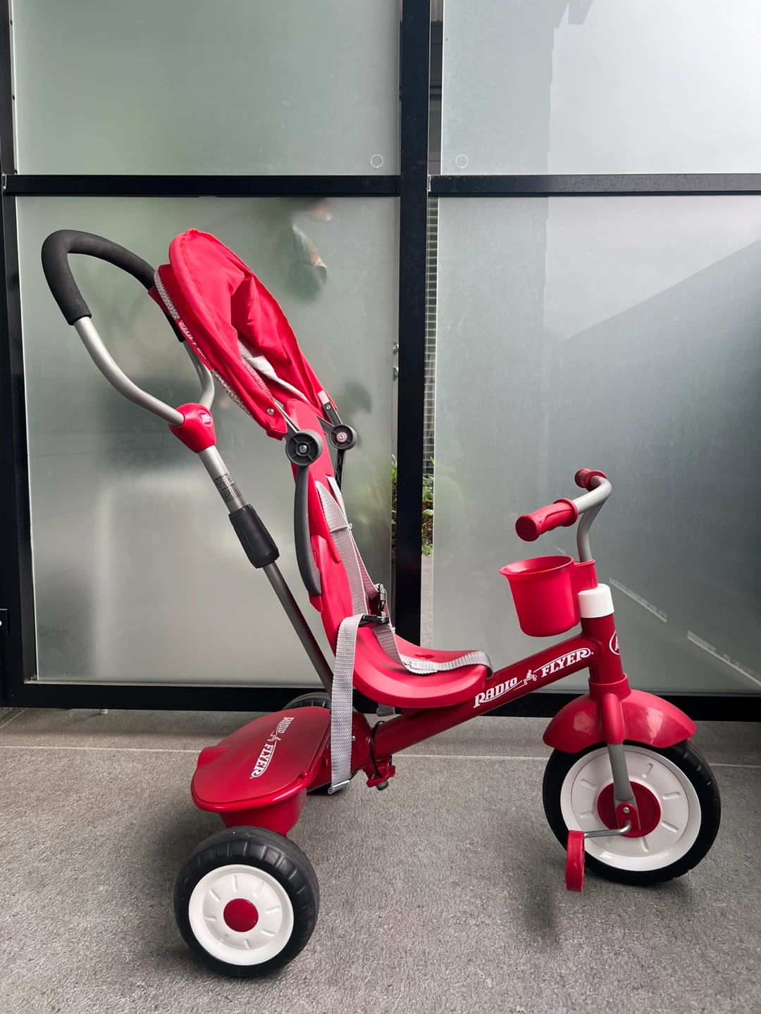 Radio Flyer Red Tricycle with Canopy and Push Handle - photo 3