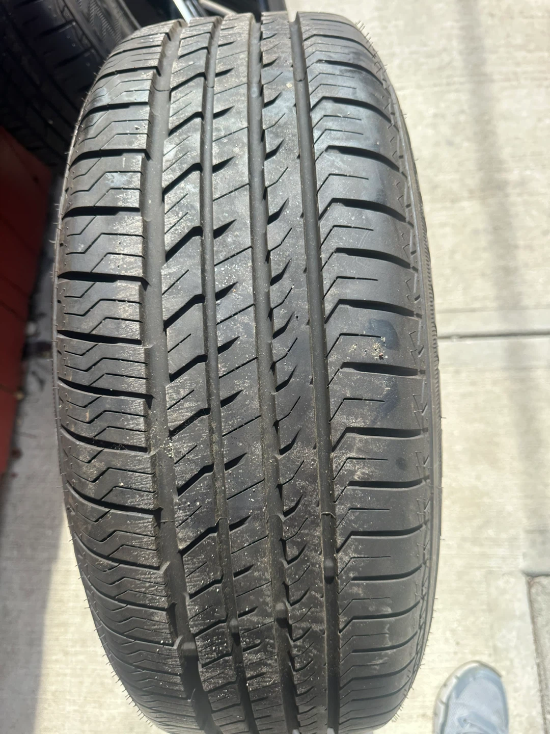 225/60R18 Set of 4 Wheels and Tires - photo 2