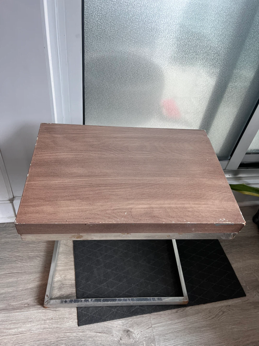 🥕 End Table with Wood-look Top and Metal Frame - photo 2