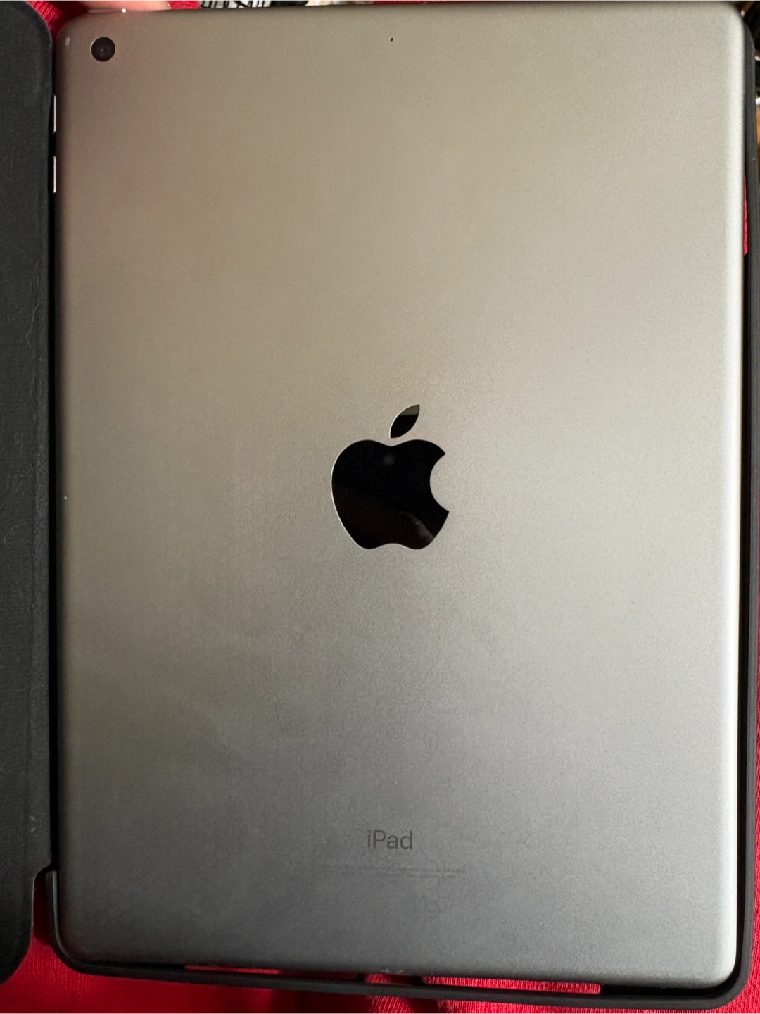 iPad 6th gen - photo 2