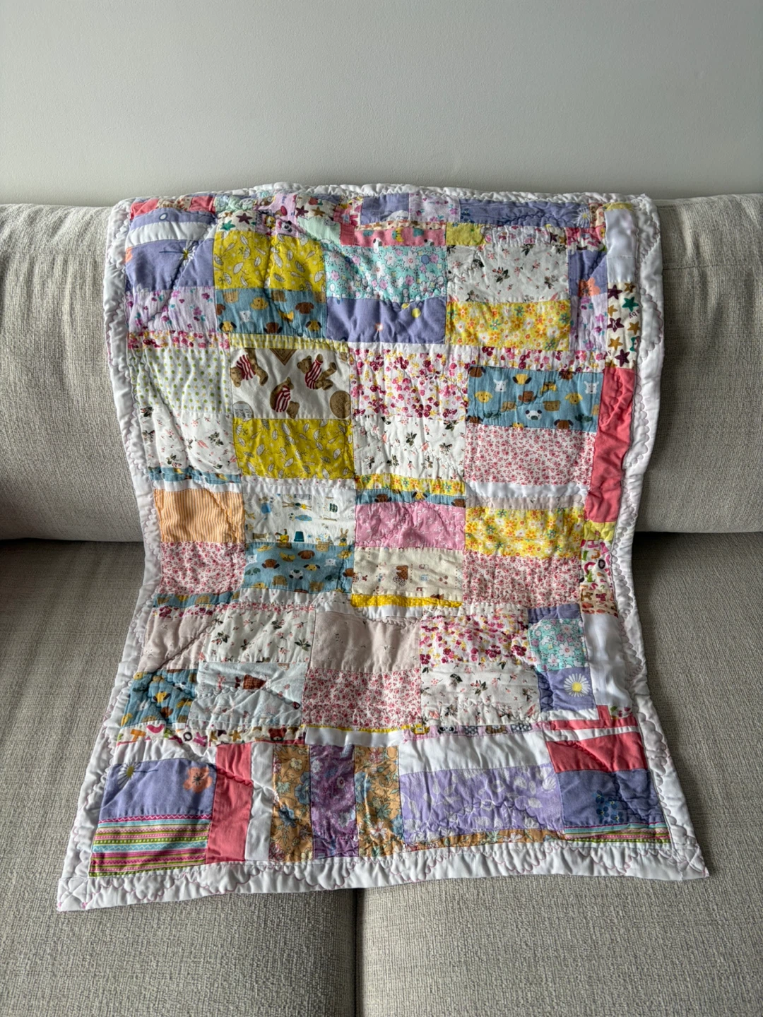 Vintage Handmade Patchwork Baby Quilt - photo 2
