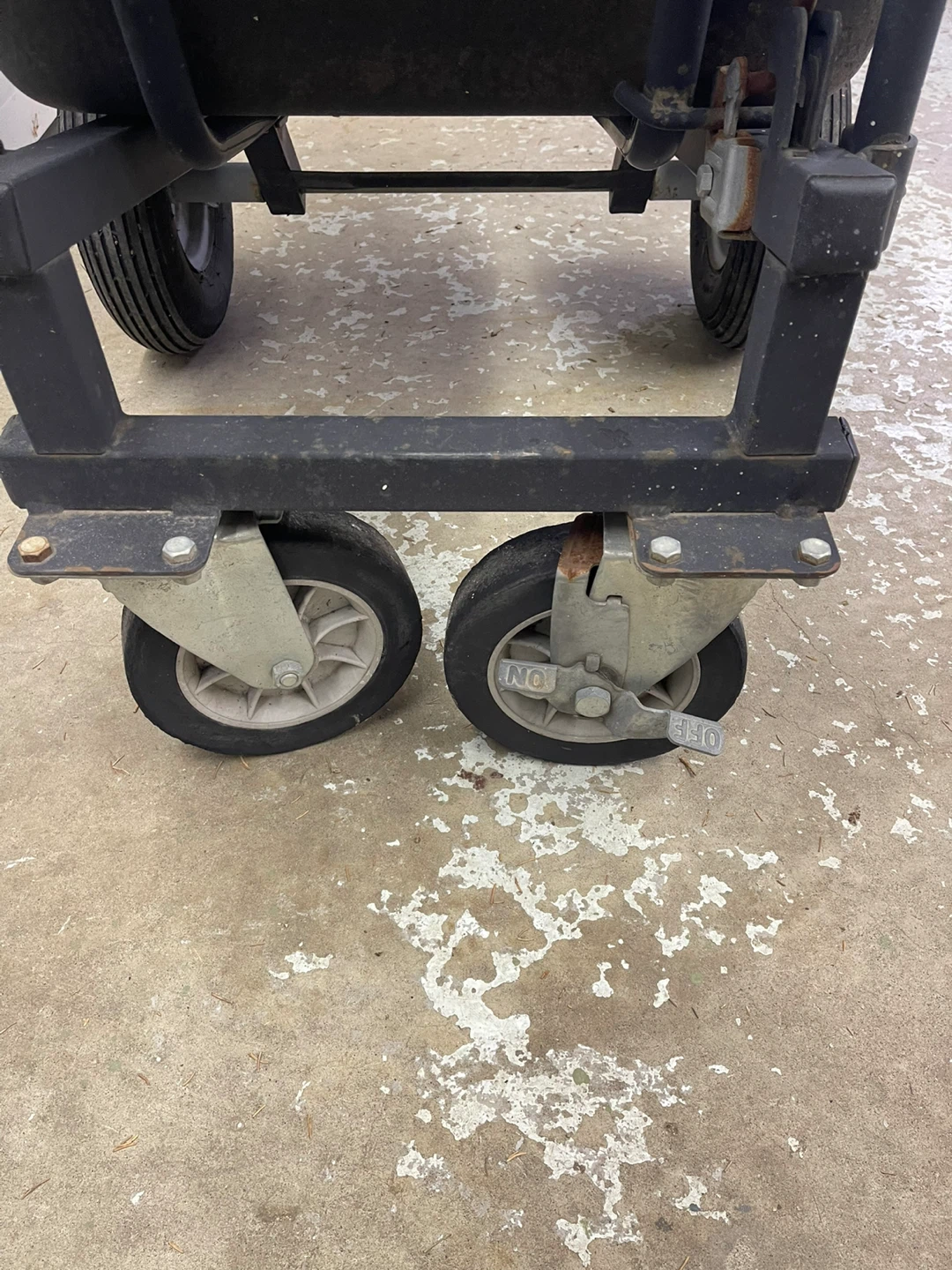 Heavy Duty Garden Cart / Wheelbarrow - photo 3