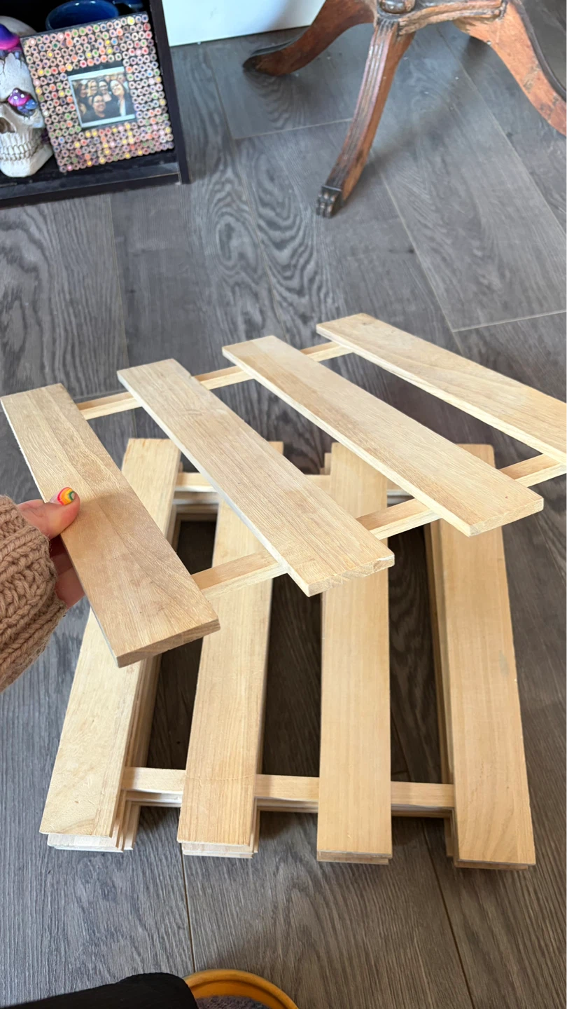 6 small wooden palettes - photo 2
