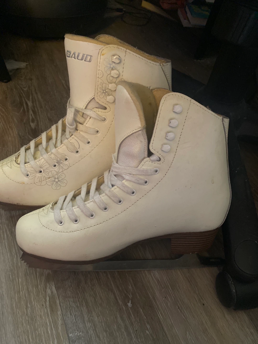 Women's Figure Skates