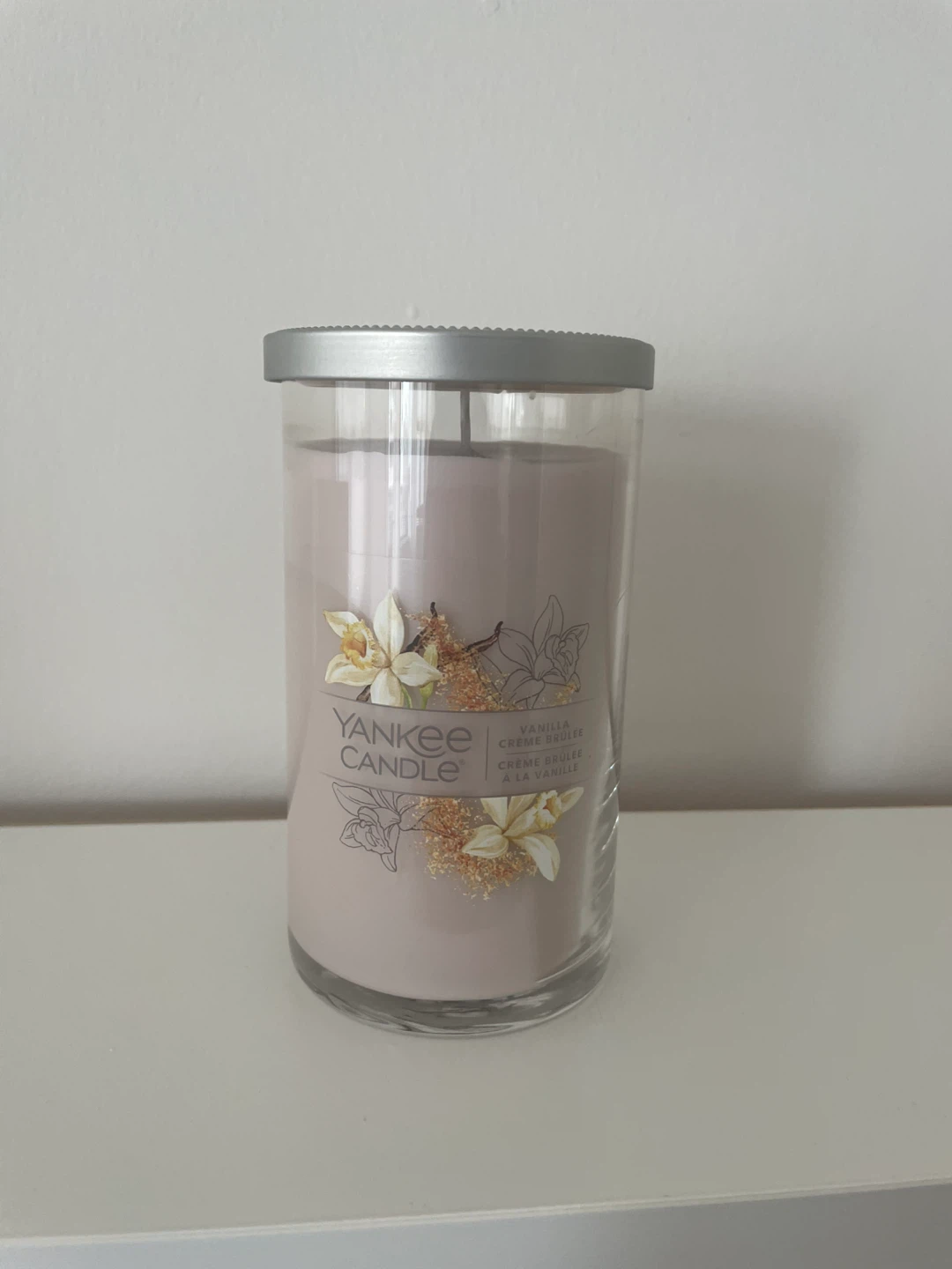 Brand new! Yankee Candle Vanilla Crème Brûlée Large Jar Candle