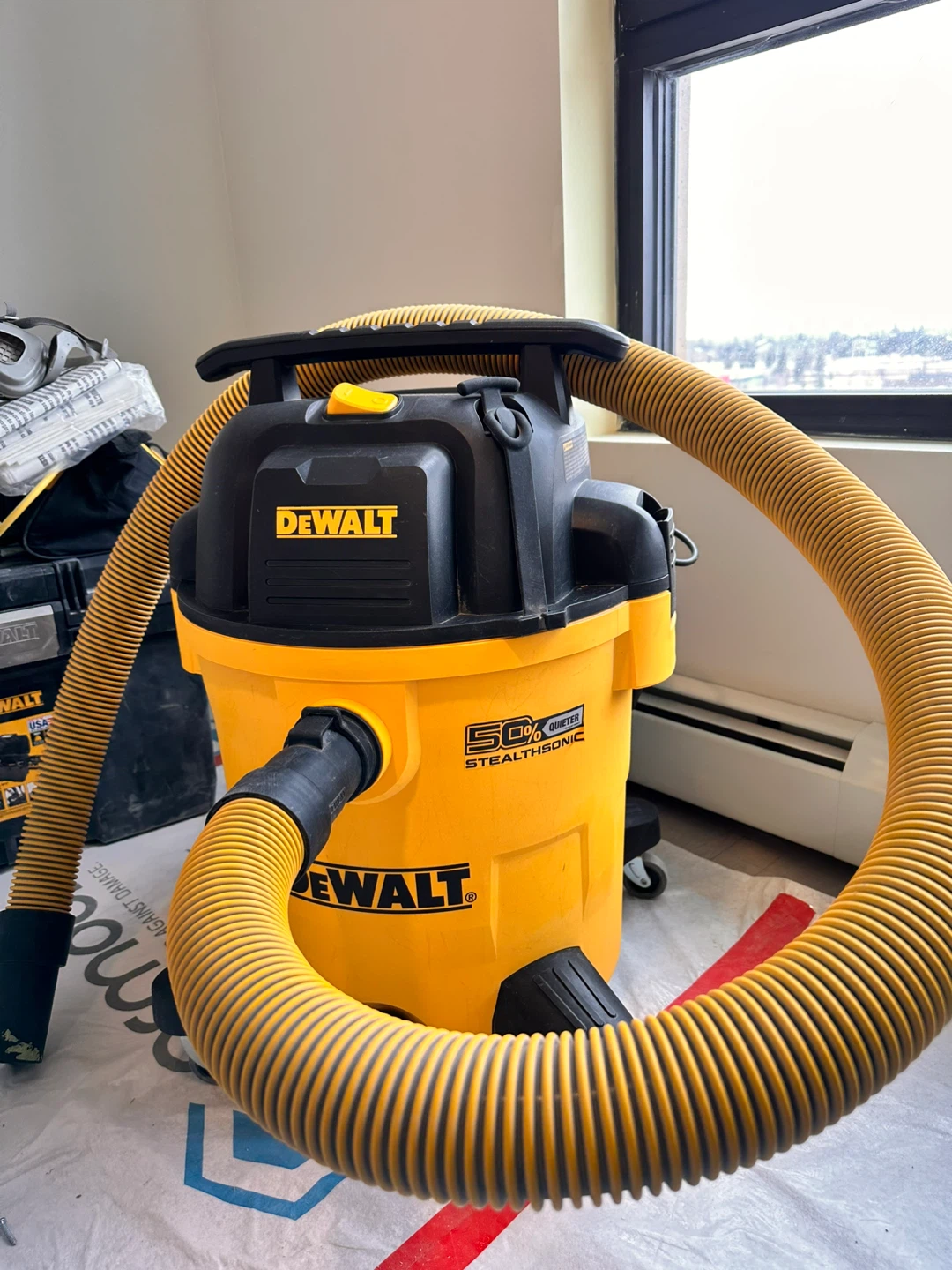 DeWalt Stealthsonic Wet/Dry Vacuum