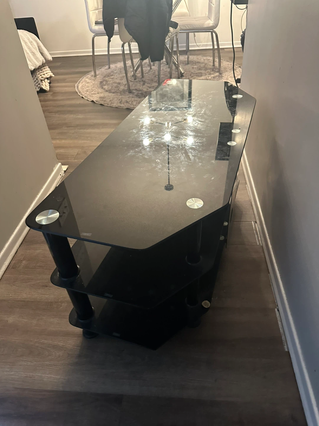 Black Glass 3-Tier TV Stand 🥕 - photo 4