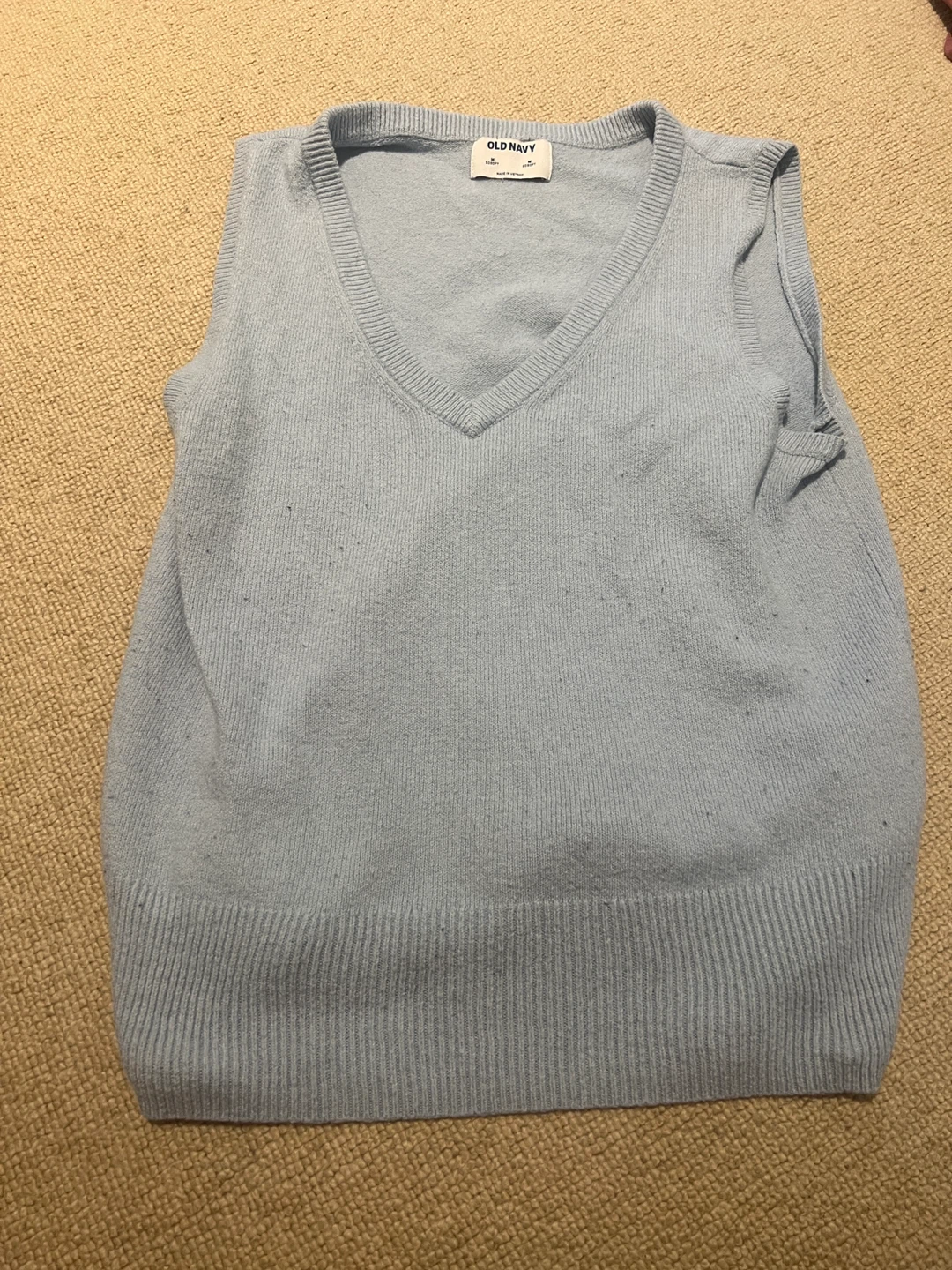 Old Navy Light Blue V-Neck Sweater Vest - Size Medium