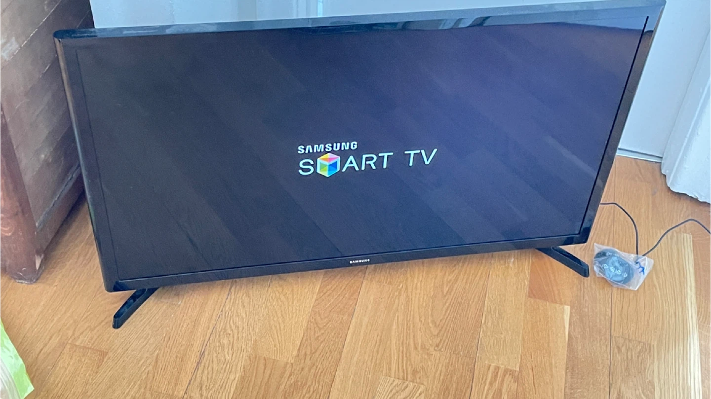 Samsung 32" Smart TV UN32J4500AF