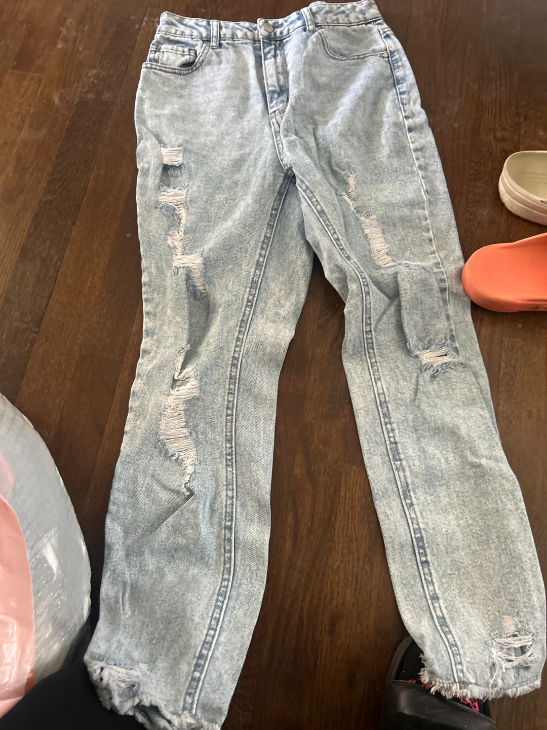 Light Wash Ripped Denim Jeans