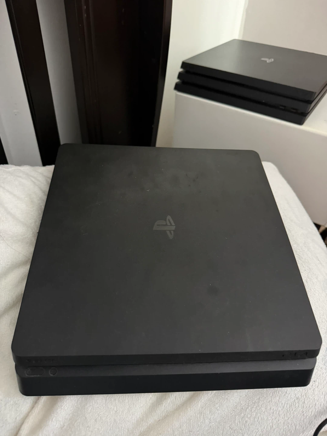 PlayStation 4 (PS4) Slim Console
