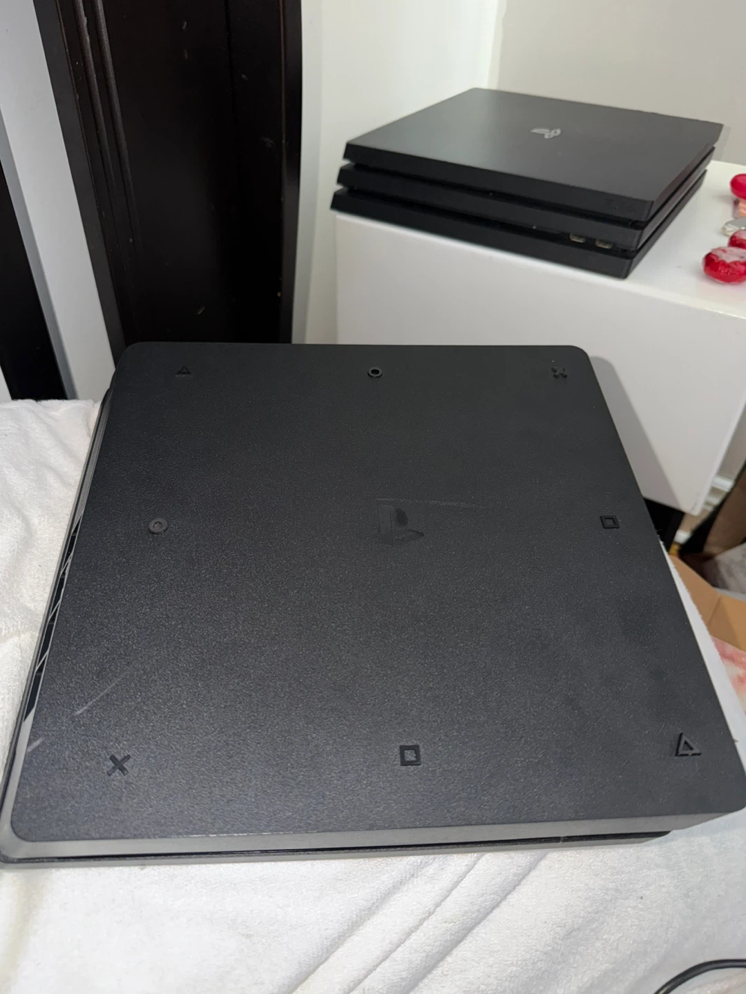PlayStation 4 (PS4) Slim Console - photo 4