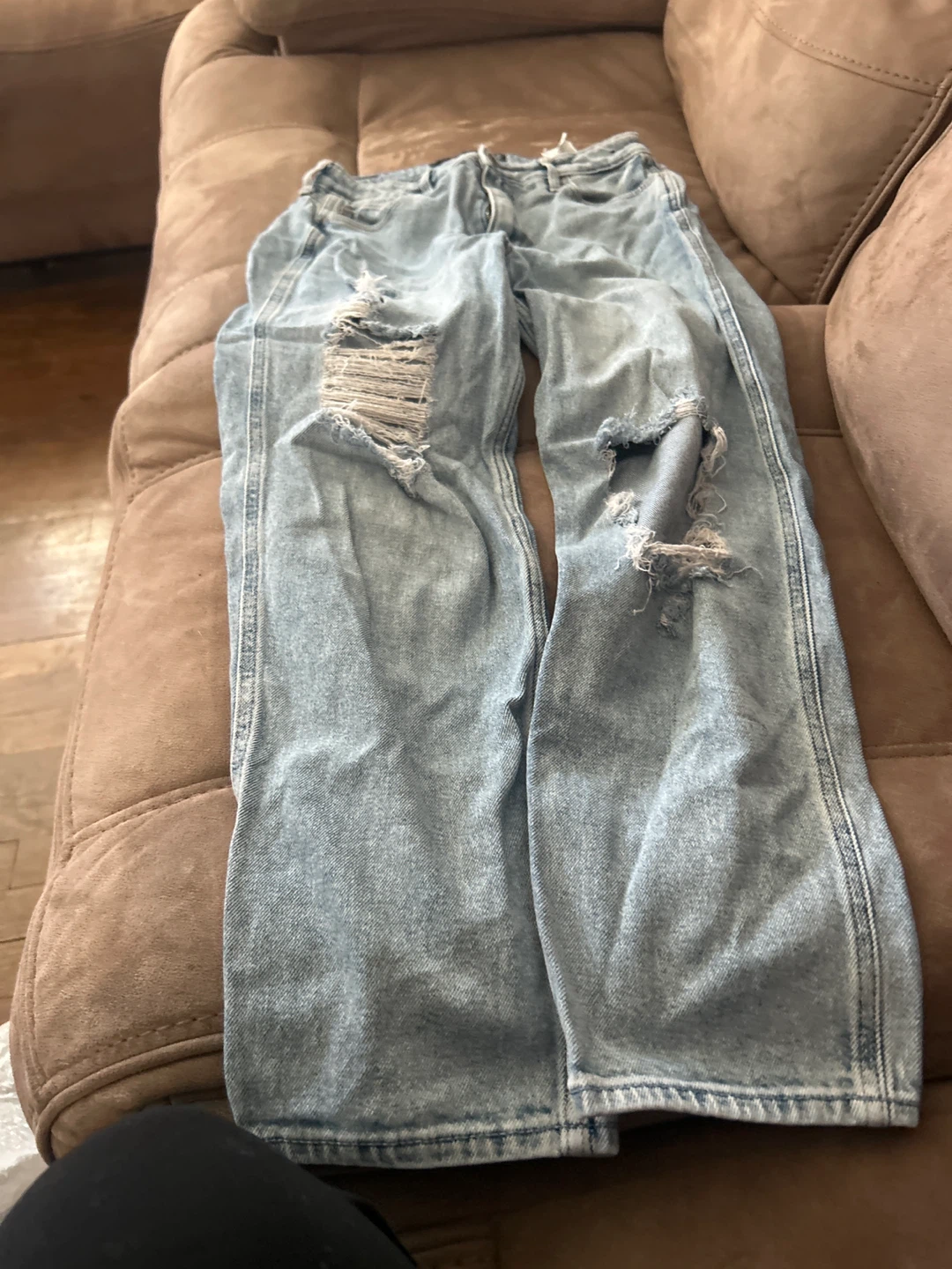 Light Wash Ripped Denim Jeans