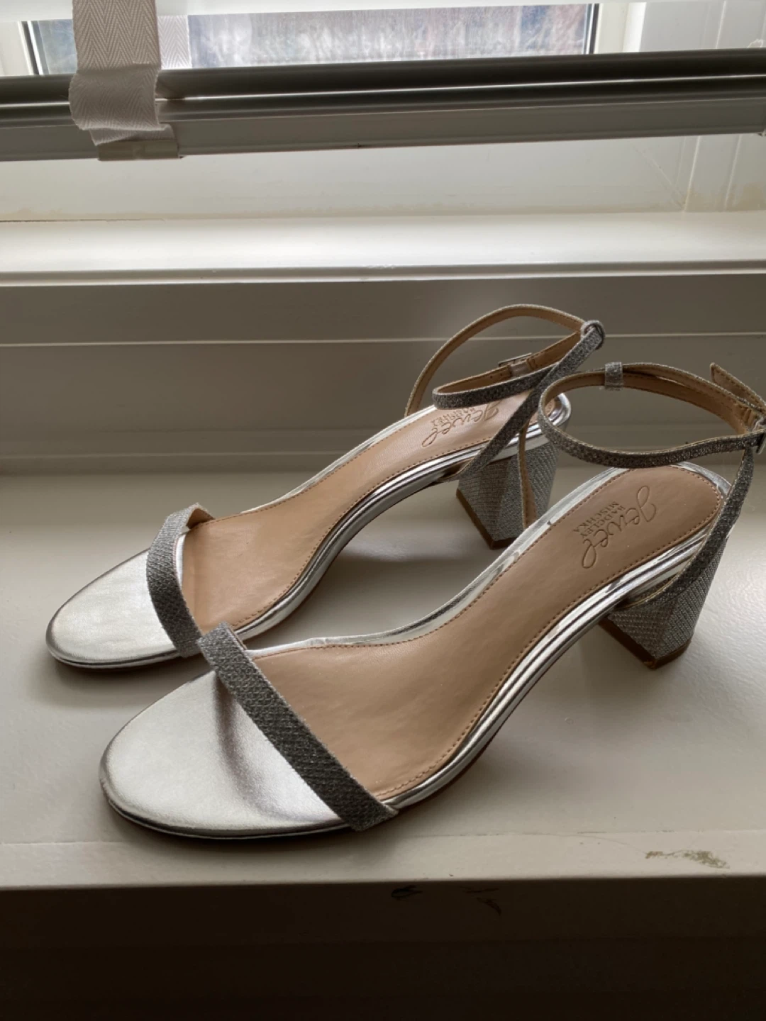 Badgley Mischka Sandals Size 9 Silver - photo 2
