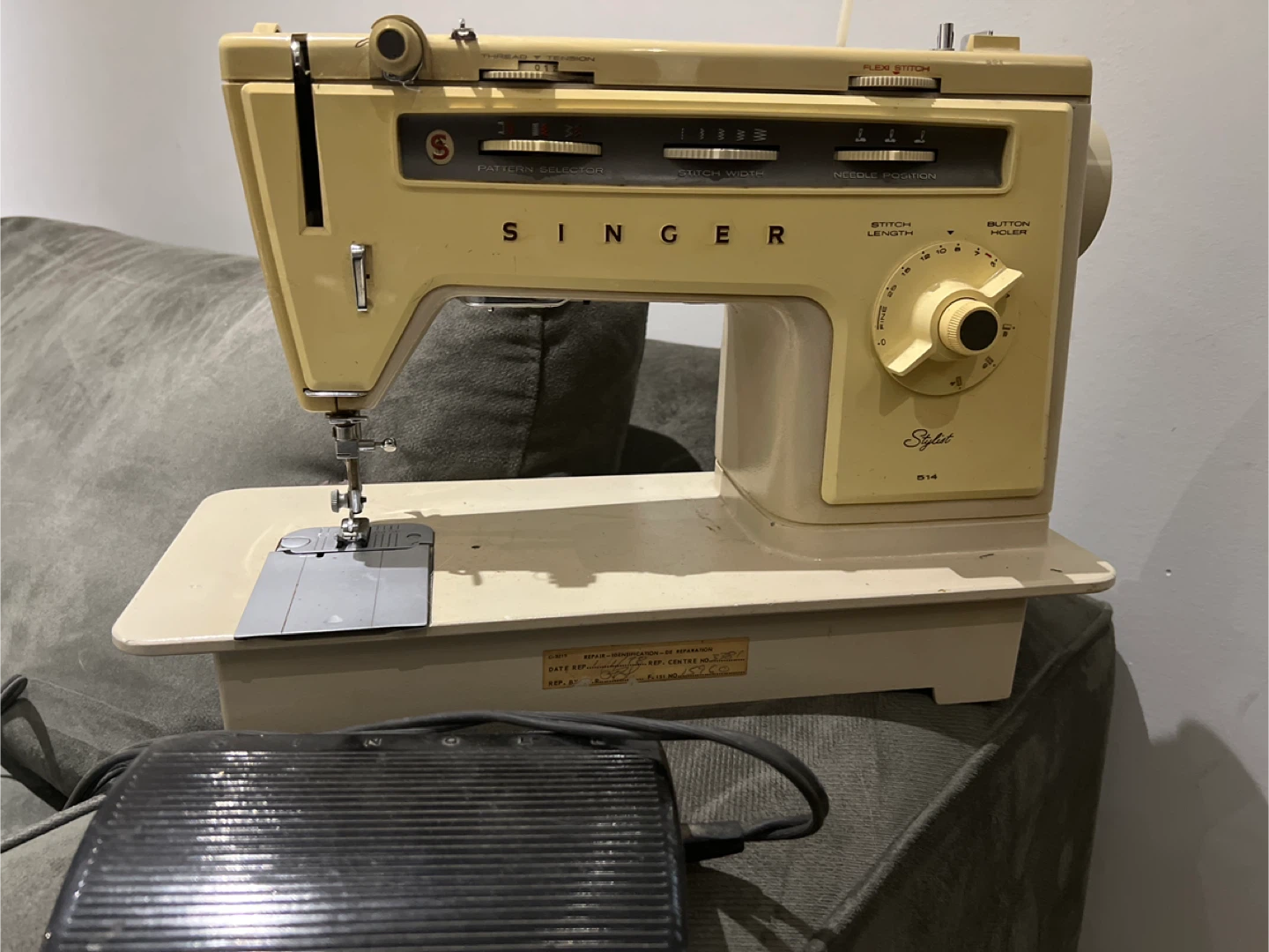 Singer Stylist 514 Sewing Machine