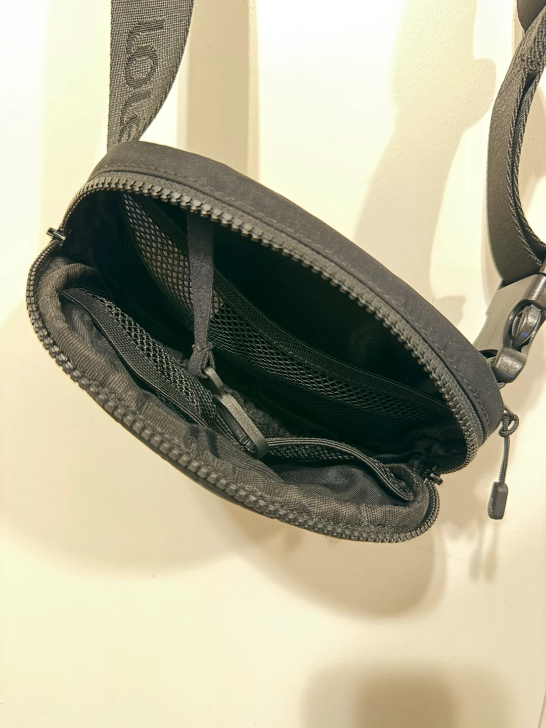 Lolë Black Belt Bag - photo 3