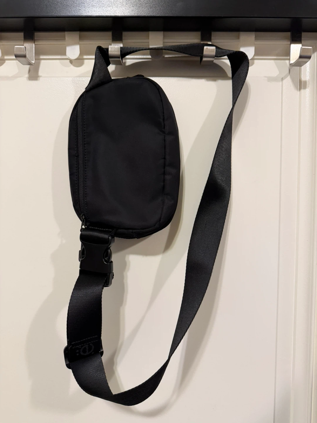 Lolë Black Belt Bag - photo 2