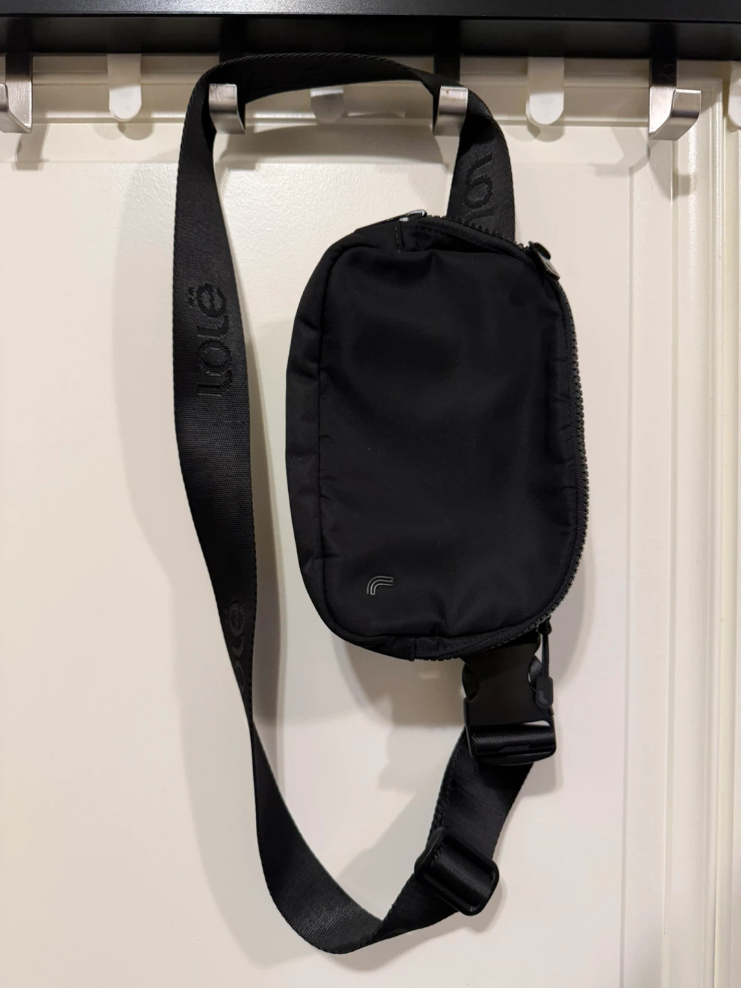 Lolë Black Belt Bag