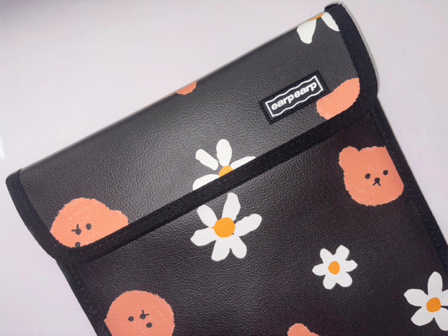 iPad Leather Pouch (EarpEarp)