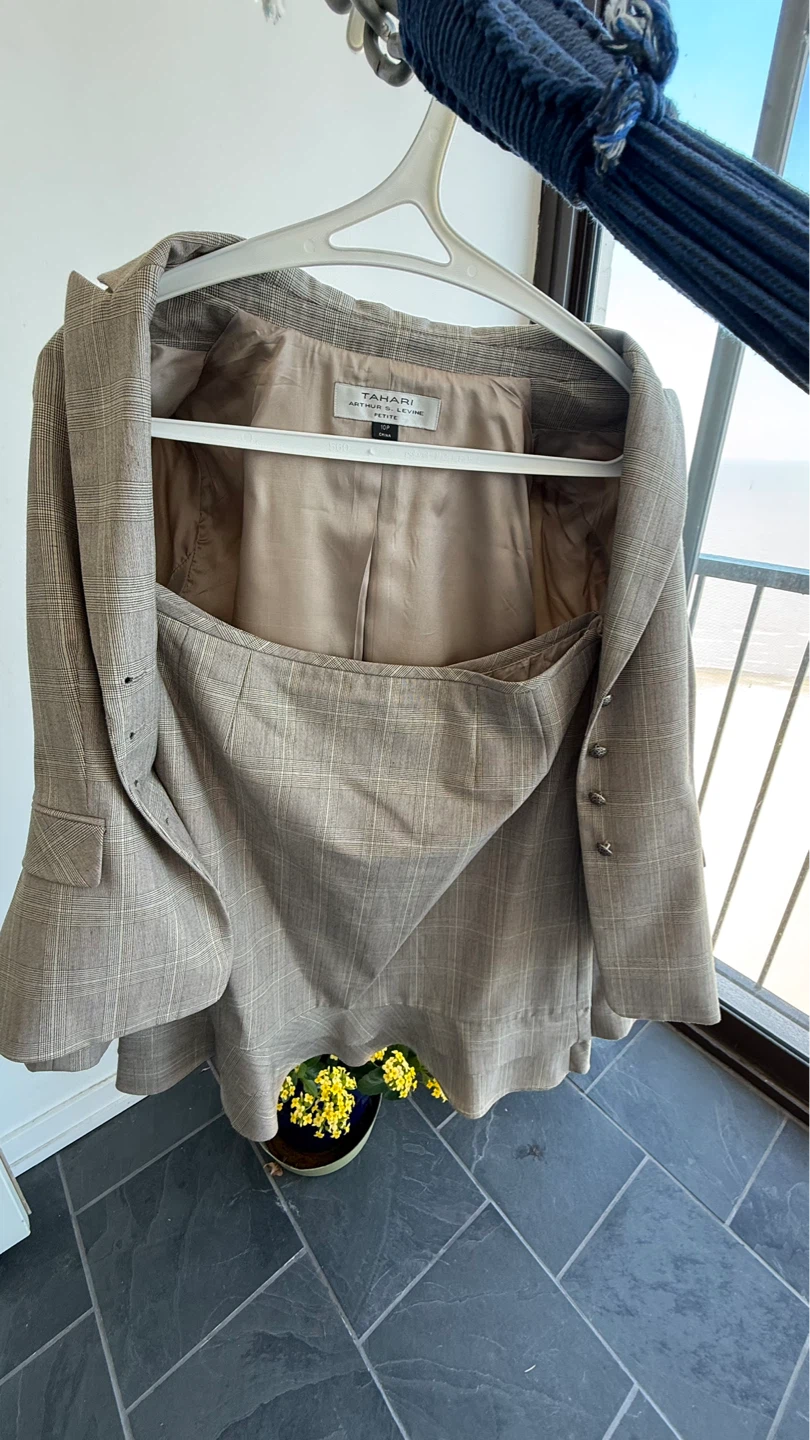 Tahari Arthur S. Levine Petite Plaid Blazer - photo 2