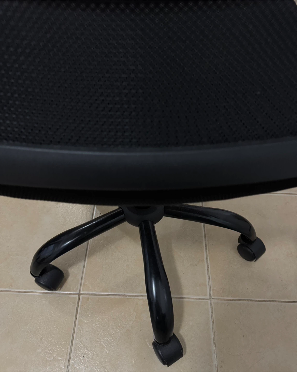 Black Mesh Office Chair with Wheels - photo 2
