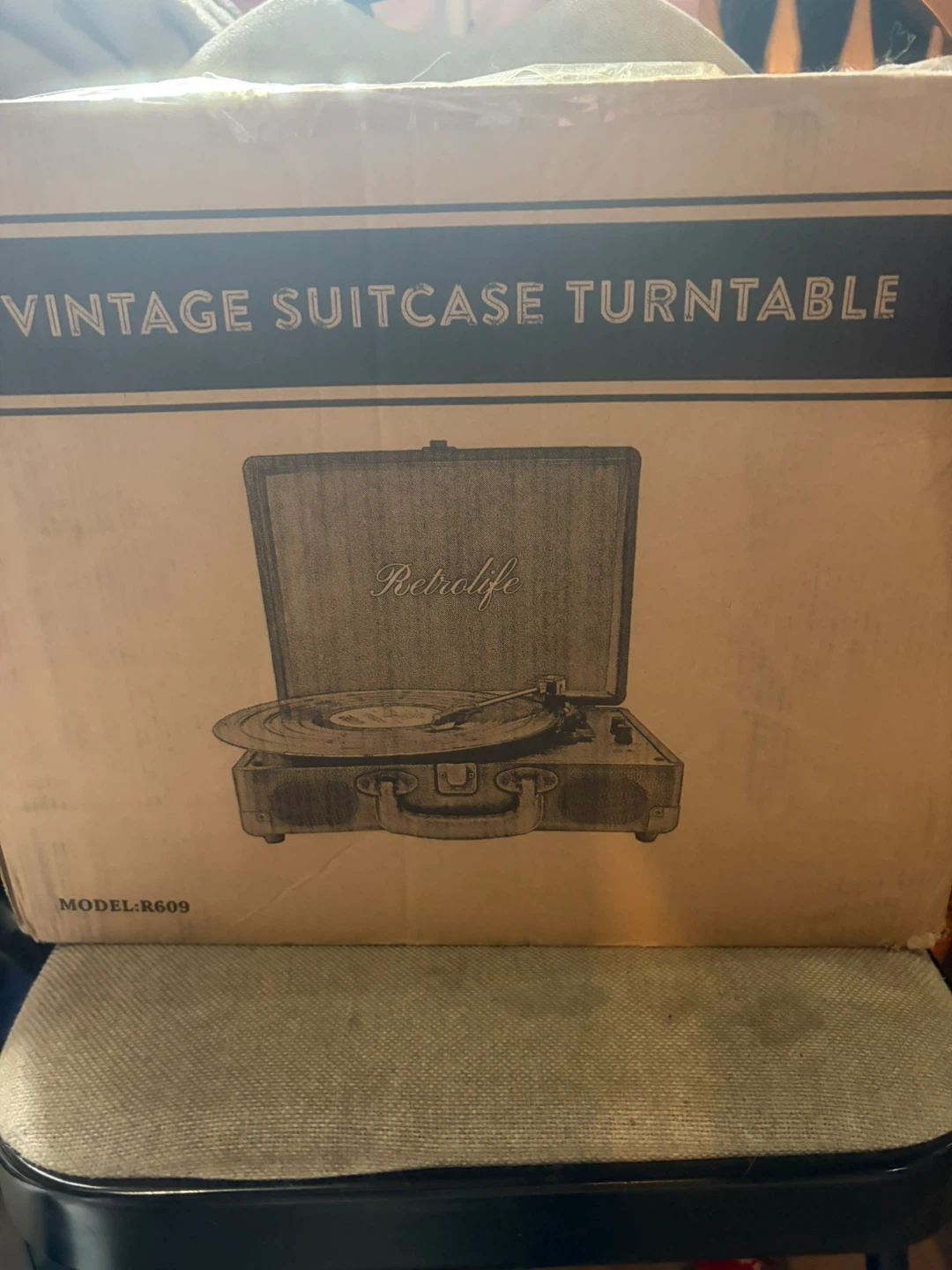 Retro Suitcase Turntable with Bluetooth