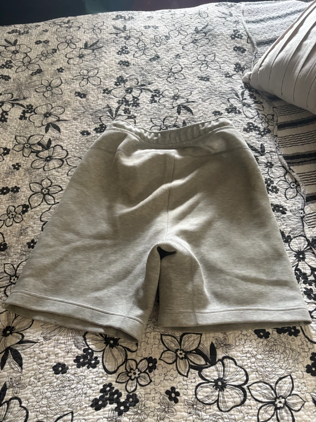 Grey summer Nike Tech Shorts - photo 3