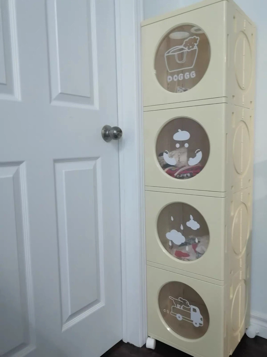 Stackable Storage Cubes with Animal Graphics