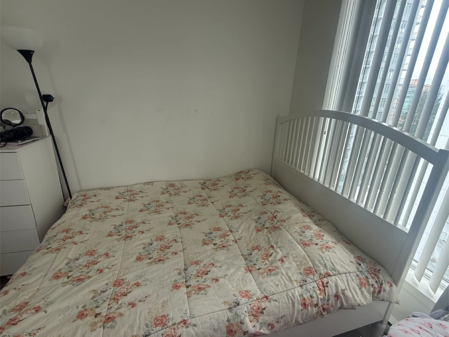 IKEA TYSSEDAL Queen White Frame & HAUGSVAR Mattress