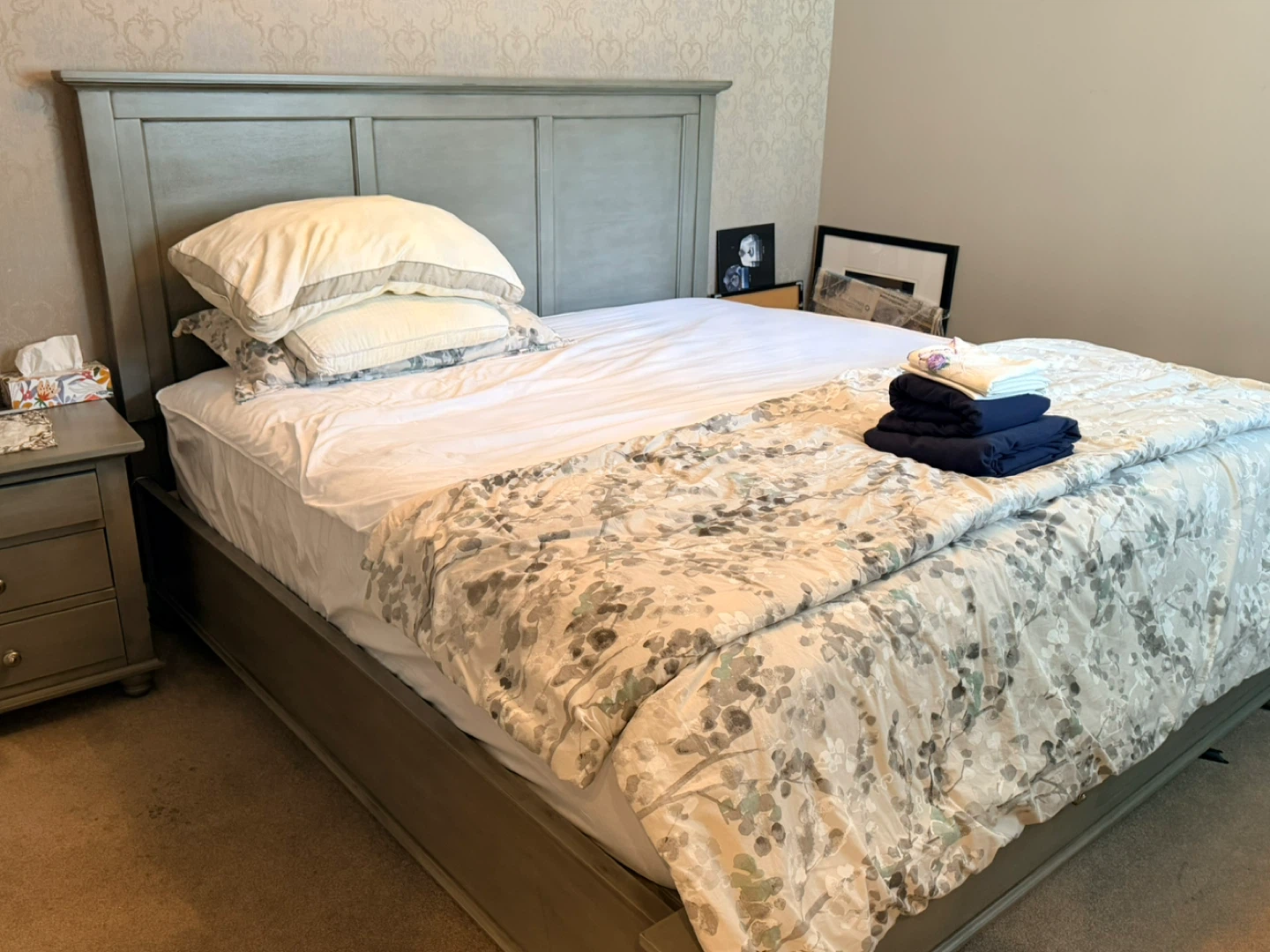 Grey king Bed Frame with Nightstands - photo 2