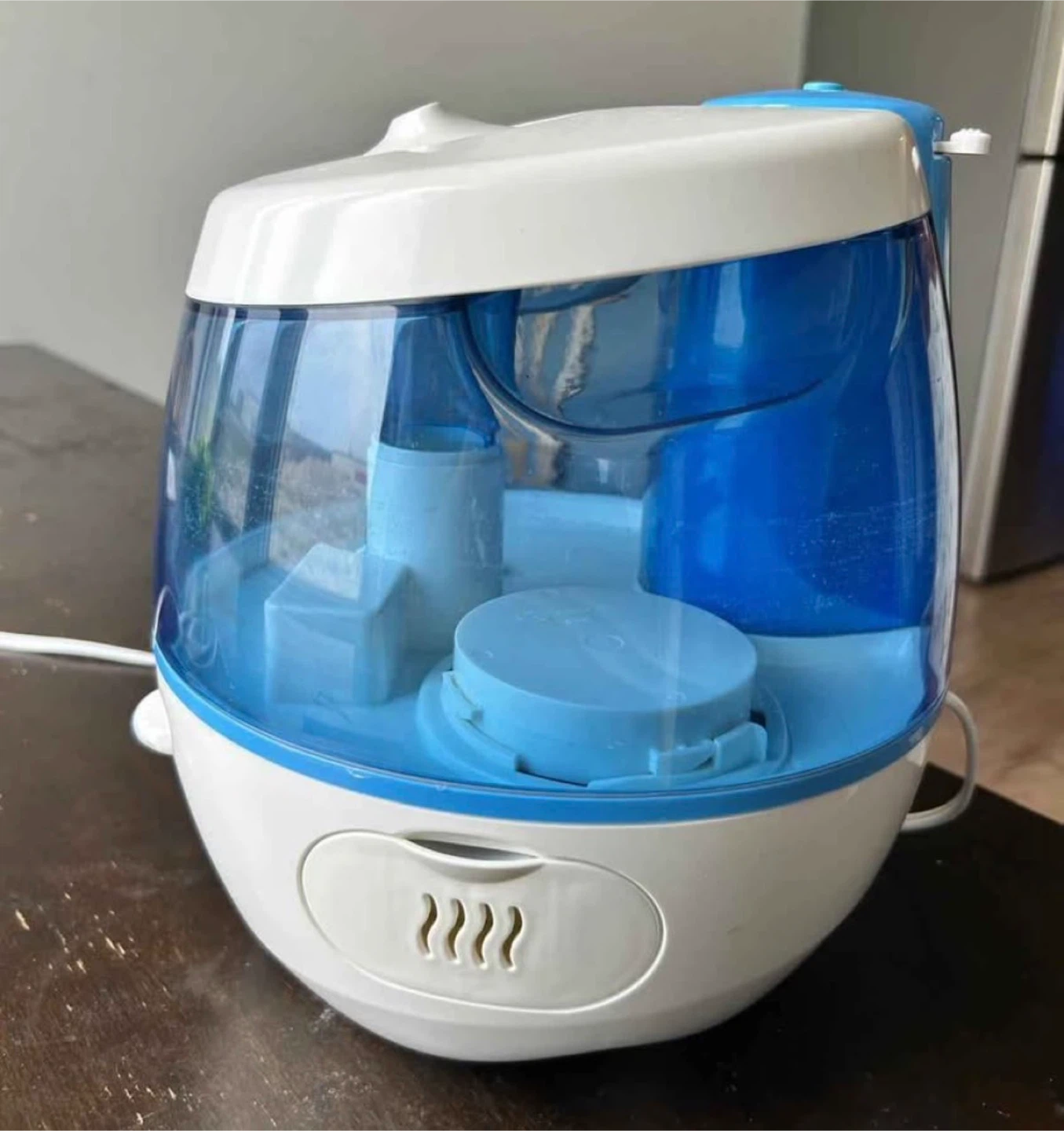 Vicks Blue and White Humidifier - photo 2