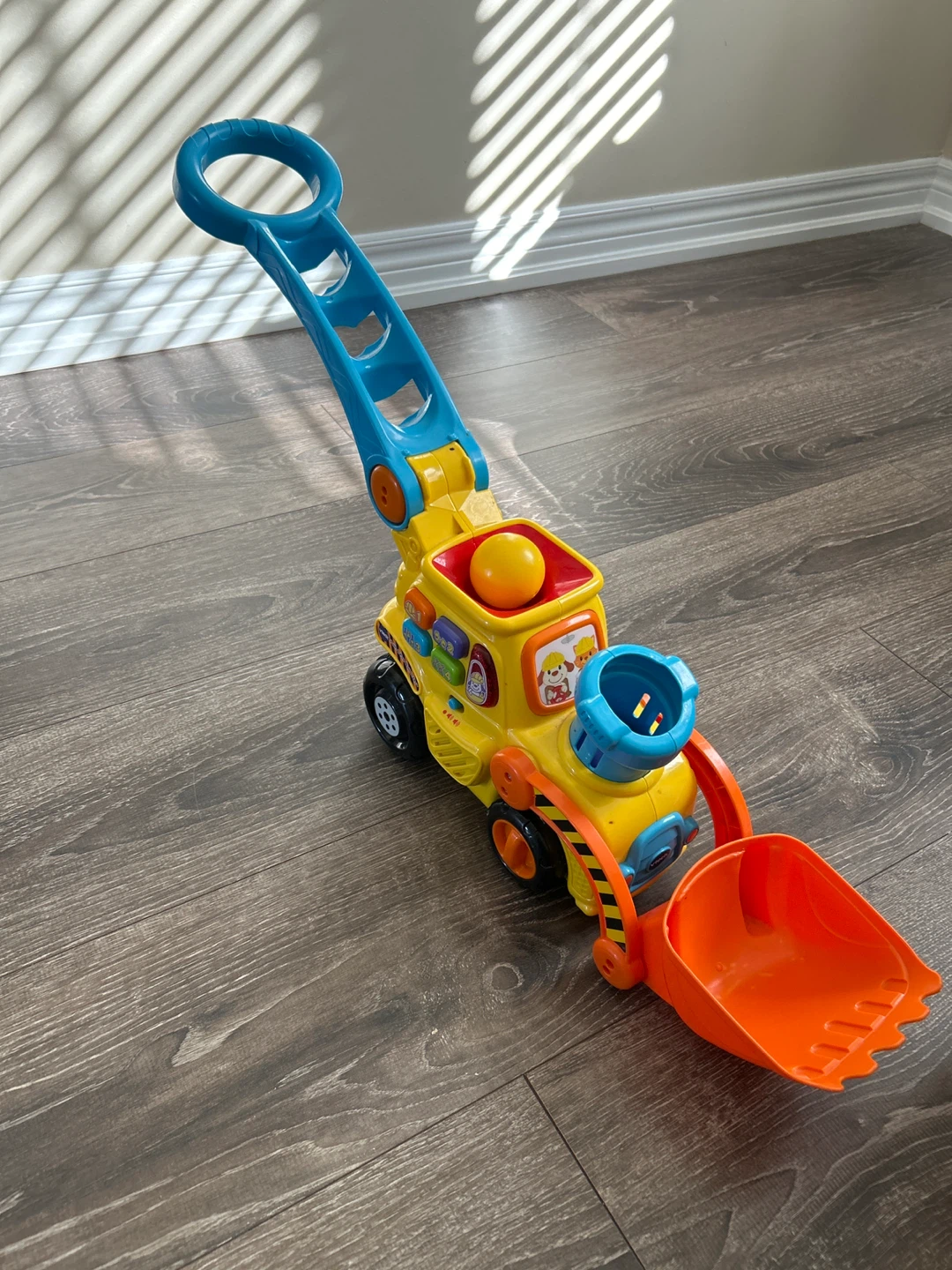 VTech Pop-a-Balls™ Push & Pop Bulldozer - photo 2