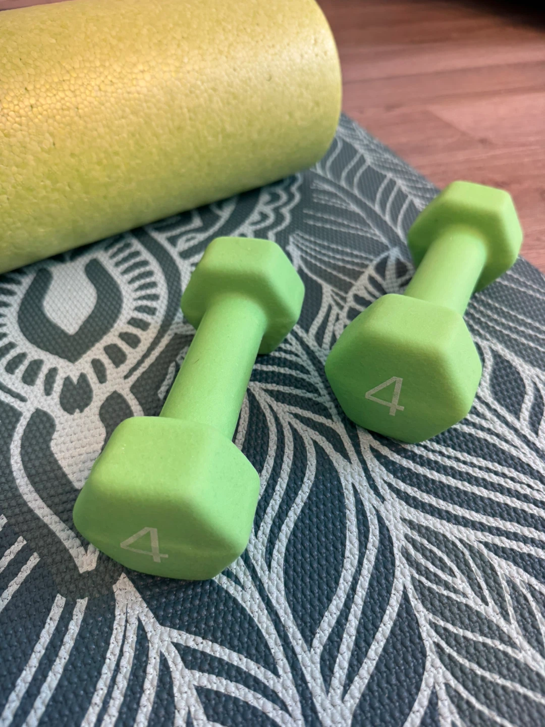 2 Dumbbells, Yoga Mat and Foam roller - photo 2