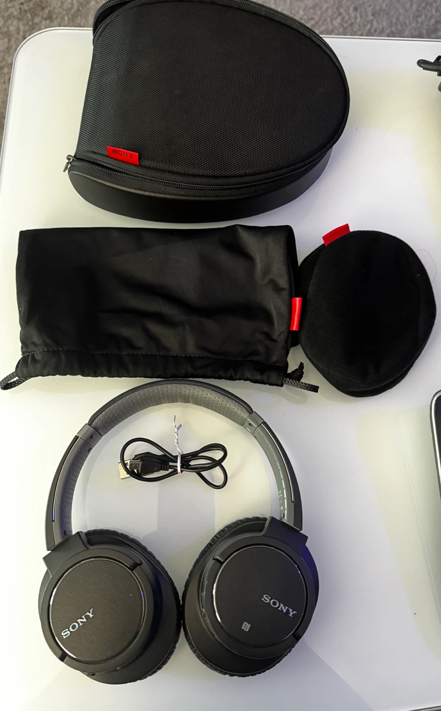 Sony Wireless Noise Cancelling Headphones - photo 3