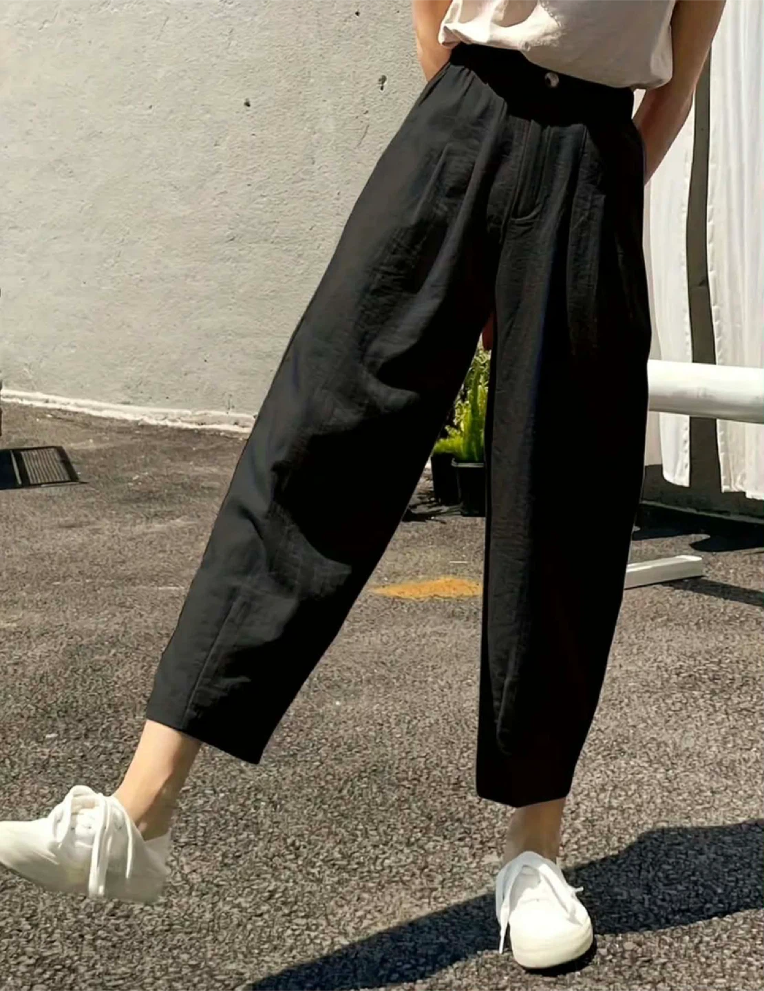 Black Linen Blend Cropped Pants