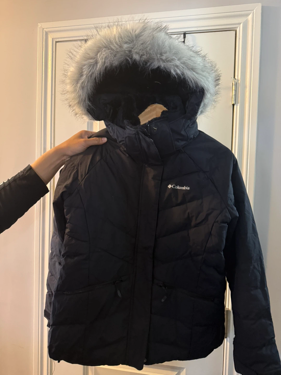 Take all 5 Puffer Jackets $35- Zara, Guess, Obermeyer, Old Navy - photo 3