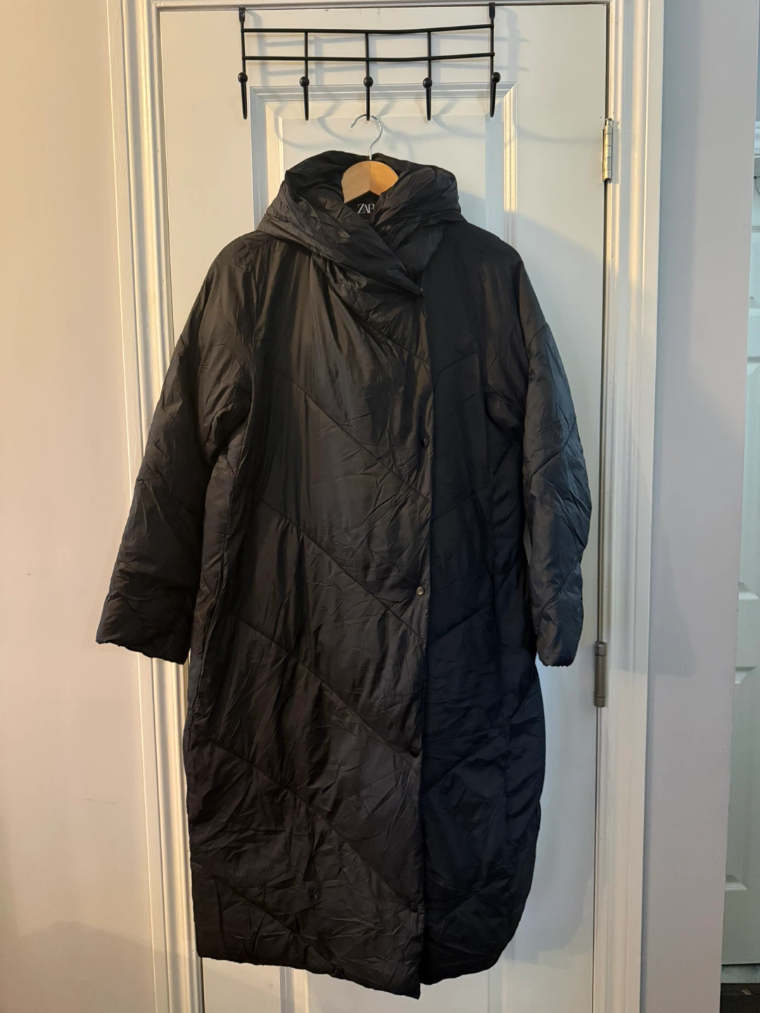 Take all 5 Puffer Jackets $35- Zara, Guess, Obermeyer, Old Navy - photo 4