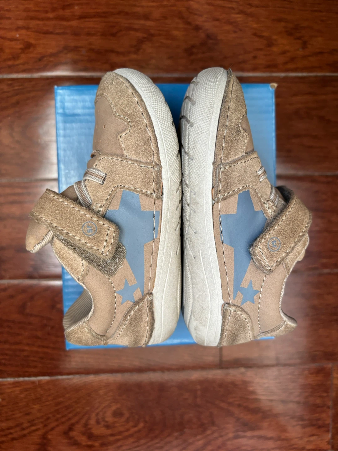 Stride Rite Kids Shoes Size 5M - photo 3