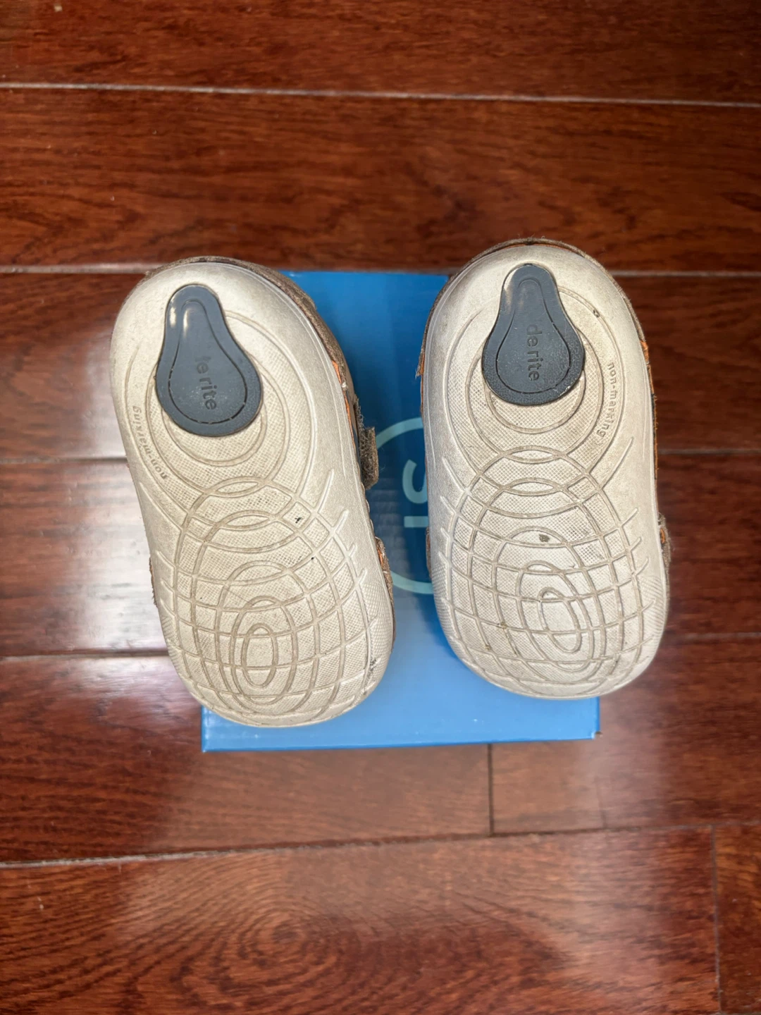 Stride Rite Kids Shoes Size 5M - photo 5