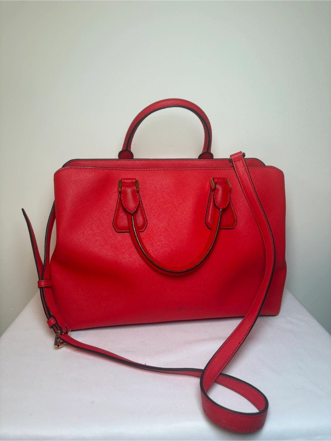 Red Michael Kors Handbag - photo 3
