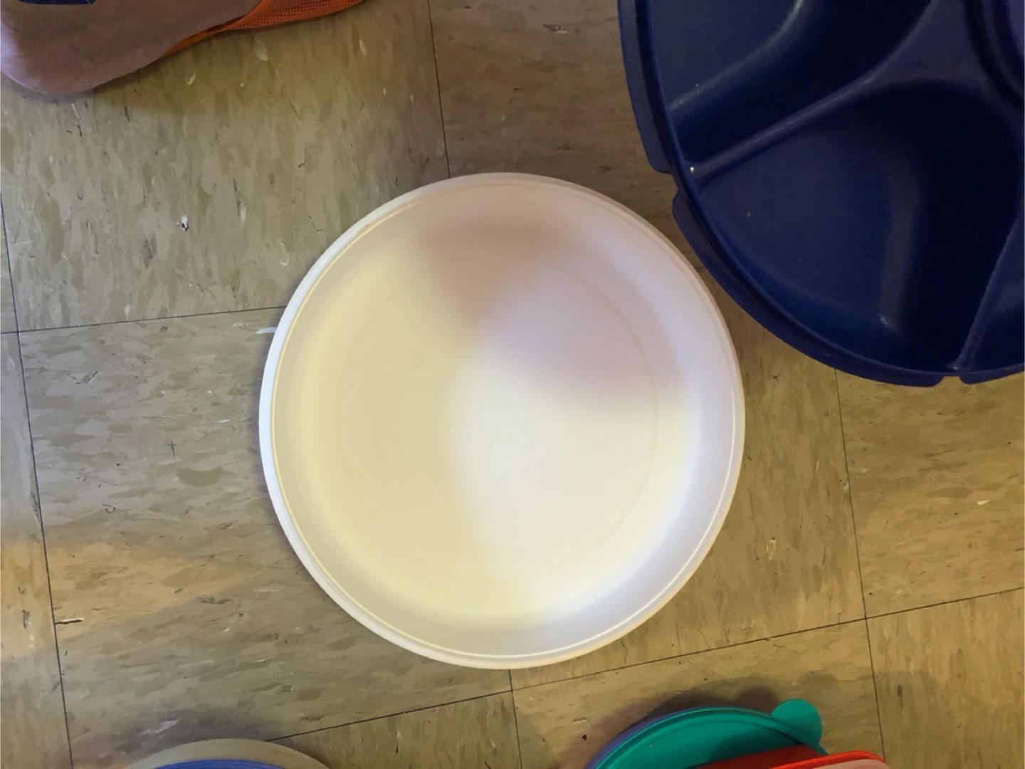 🥕Tupperware Divided Serving Platter with Lid and Small Bowls - photo 4