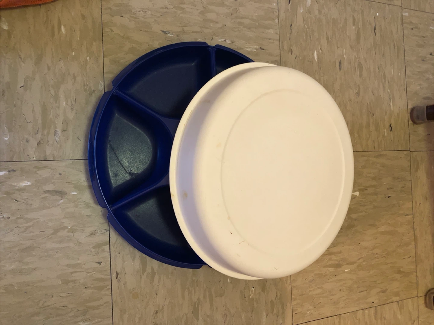 🥕Tupperware Divided Serving Platter with Lid and Small Bowls - photo 5
