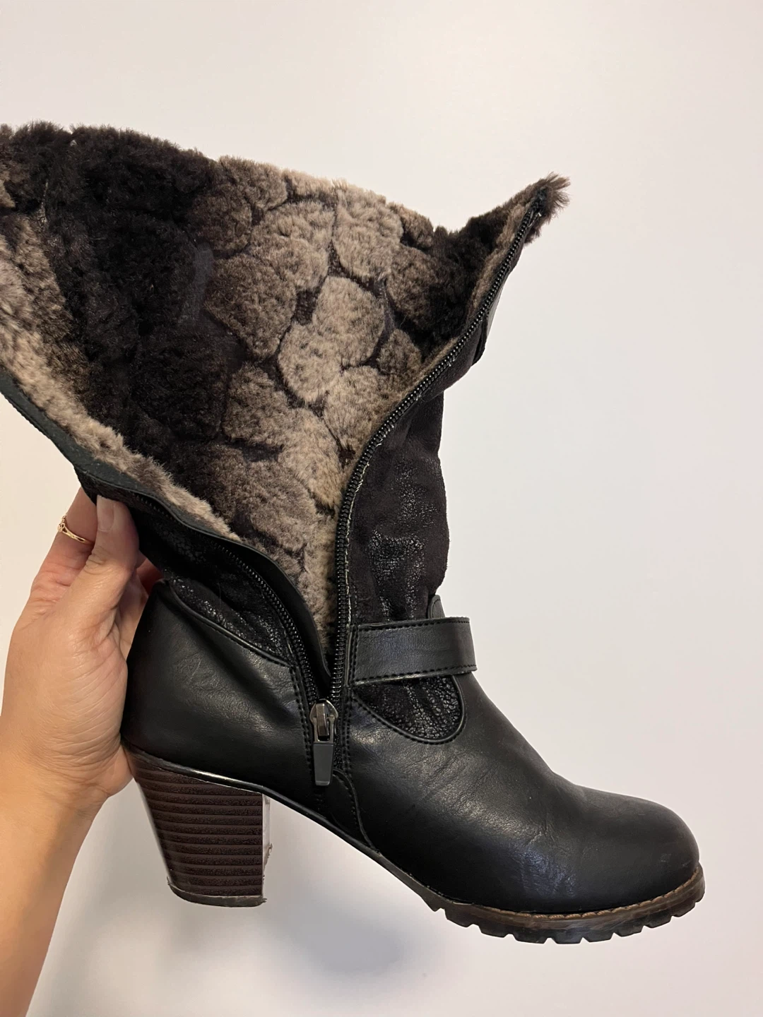 Black Fur Lined Boots with Buckle Detail - photo 2
