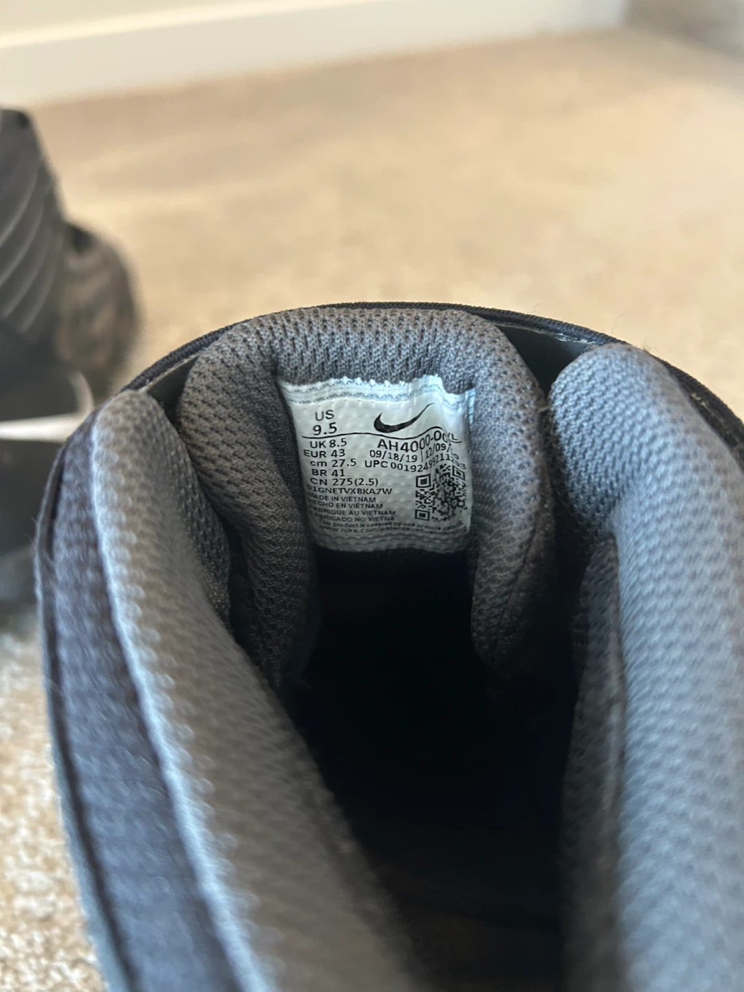 Nike Football Cleats US 9.5 Black - photo 5