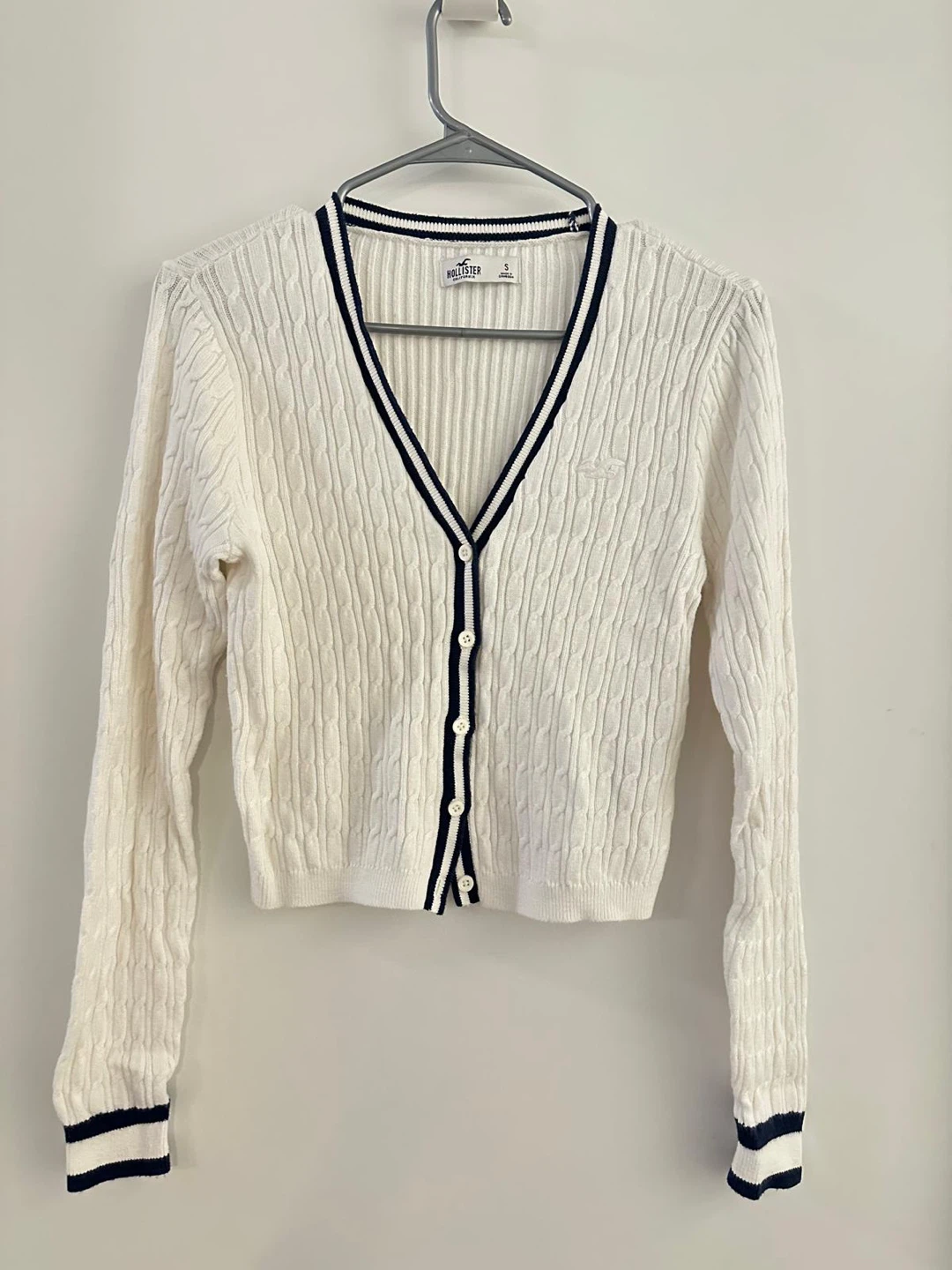 Hollister White Cable Knit Button-Up Cardigan Sweater Size S